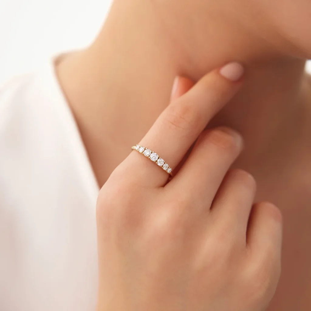 925 Silver 7 Stone Diamond Graduated Wedding Ring