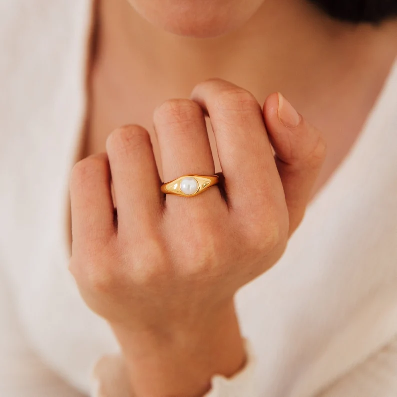 925 Silver Pearl Signet Ring