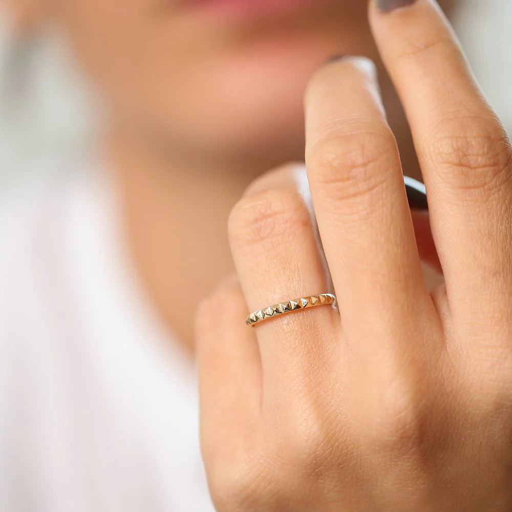 925 Silver Spike Pyramid Eternity Ring