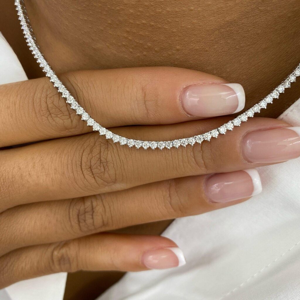 925 Sterling Silver 18.69ctw 2.50mm Round Diamond 28 Inches 3 Prong Classic Tennis Necklace