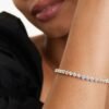 7.5-inch tennis bracelet with 3 prong stone setting