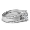 Elegant oval-shaped engagement ring in 925 Sterling Silver and CZ
