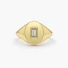 Oval signet ring measuring 10.00 mm by 8.5 mm