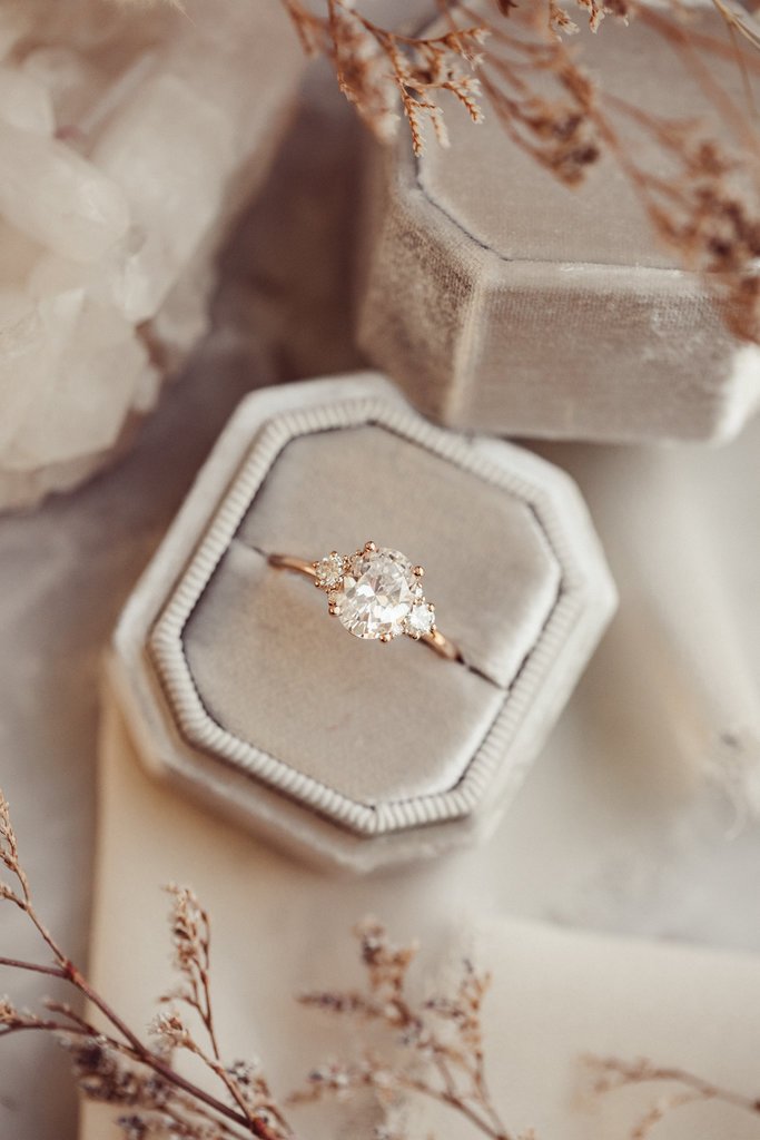 925 Sterling Silver Diamond Oval Ring