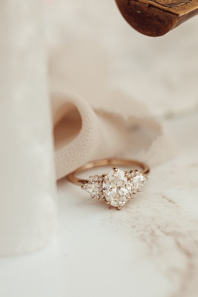 925 Sterling Silver Diamond Oval Ring