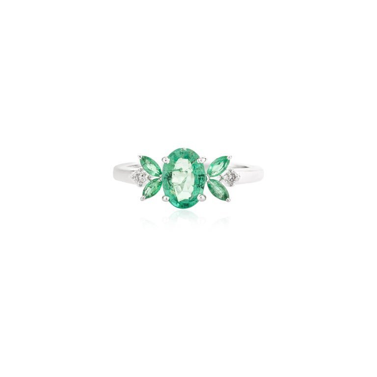 925 Sterling Silver Emerald Flower Shape Ring