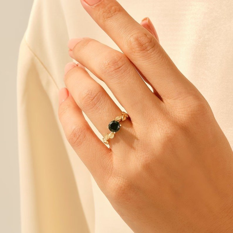 925 Sterling Silver Emerald Solitaire Leaf Ring