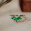 Delicate tracer band with a balanced curved stone row