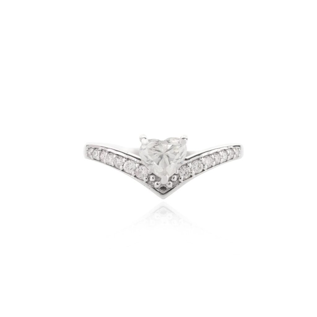 925 Sterling Silver Heart Shaped Diamond Chevron Ring
