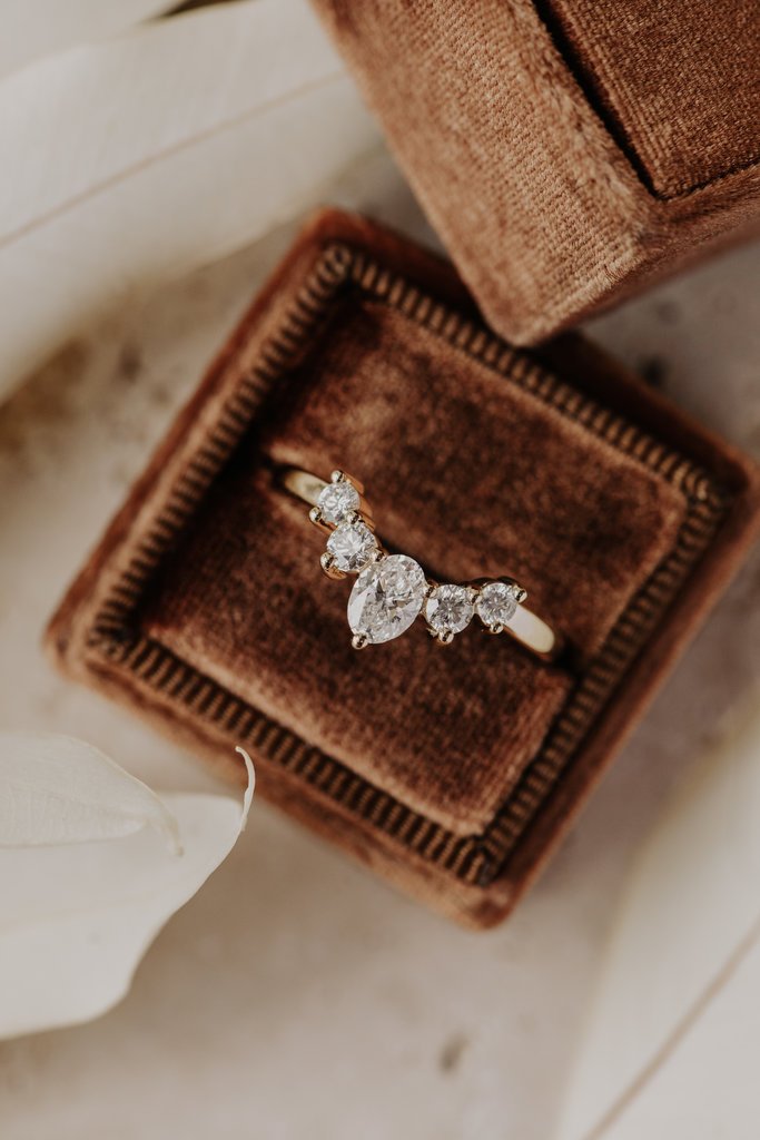 925 Sterling Silver Lily Diamond Tracer Band