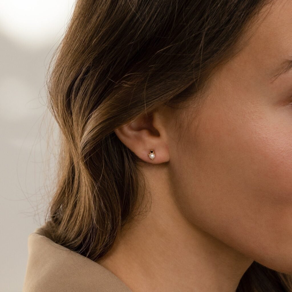 925 Sterling Silver Raindrop Pearl Onyx Studs Earring