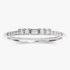 Delicate wedding ring with 0.15 Ct total carat weight