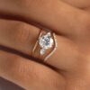 Refined stacking band with a graceful curved shape