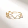 Contemporary zigzag ring with a slim geometric band