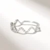 Minimal ring featuring a contoured zigzag silhouette