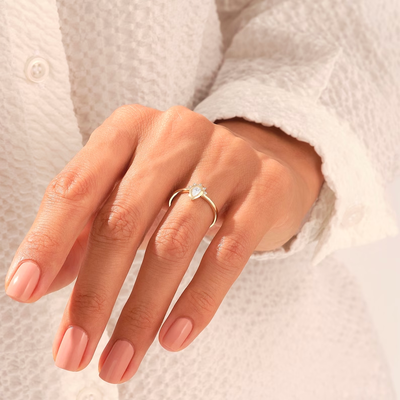 925 Sterling Silver Pear Diamond Tiara Ring