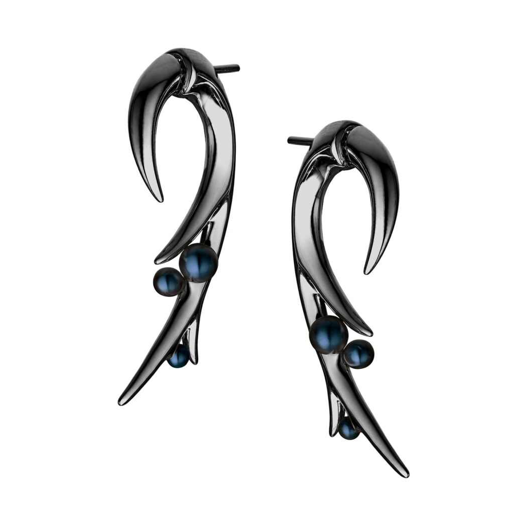 925 Sterling Silver Hooked Pearl Large Earrings and Black Pearl