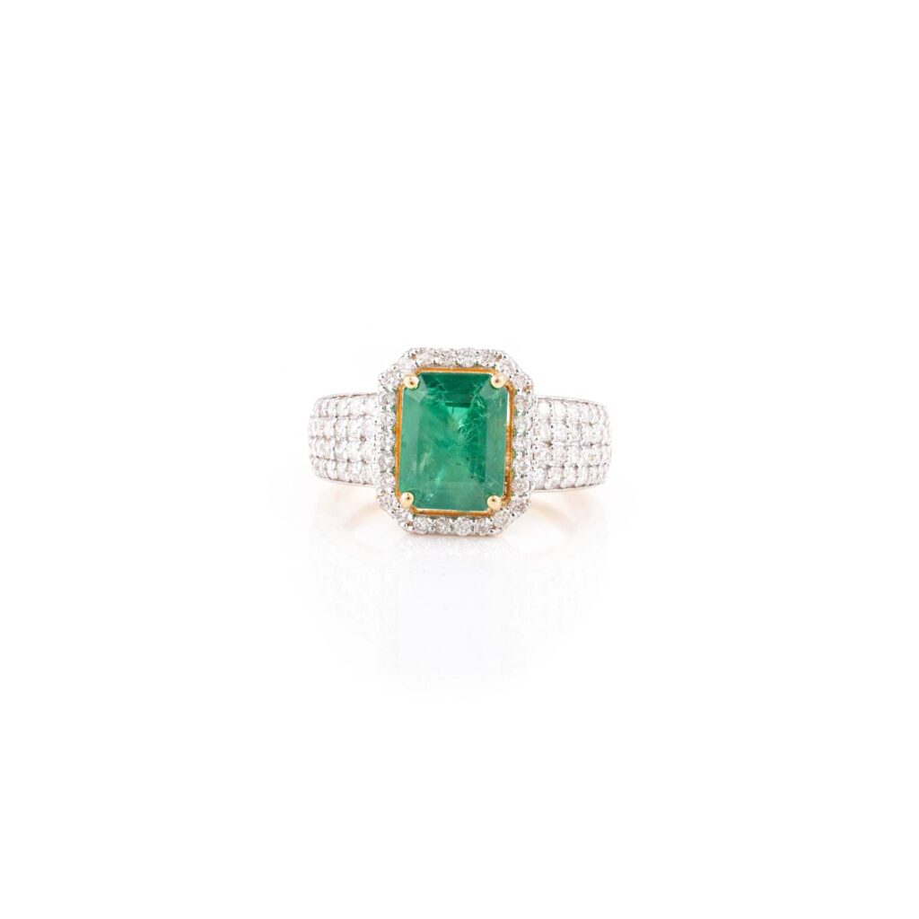 925 Sterling Silver Rare Emerald Diamond Solitaire Ring